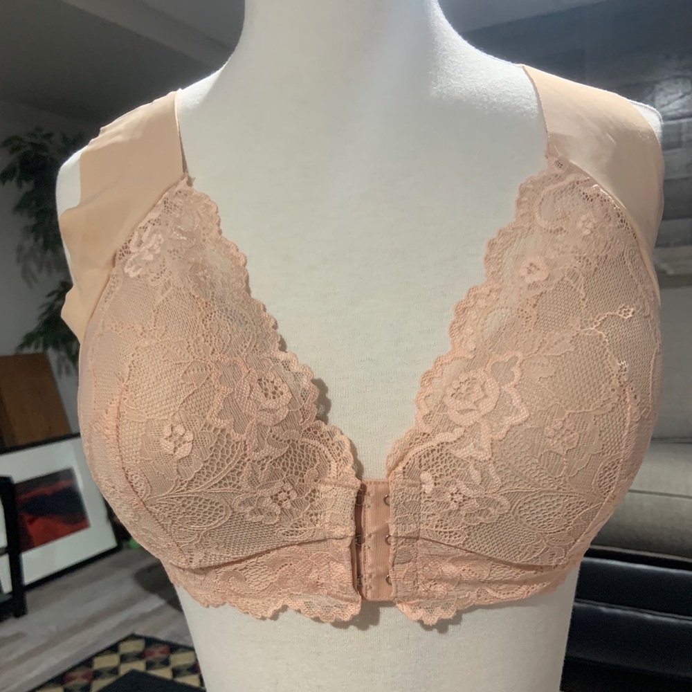 Front hooking bra